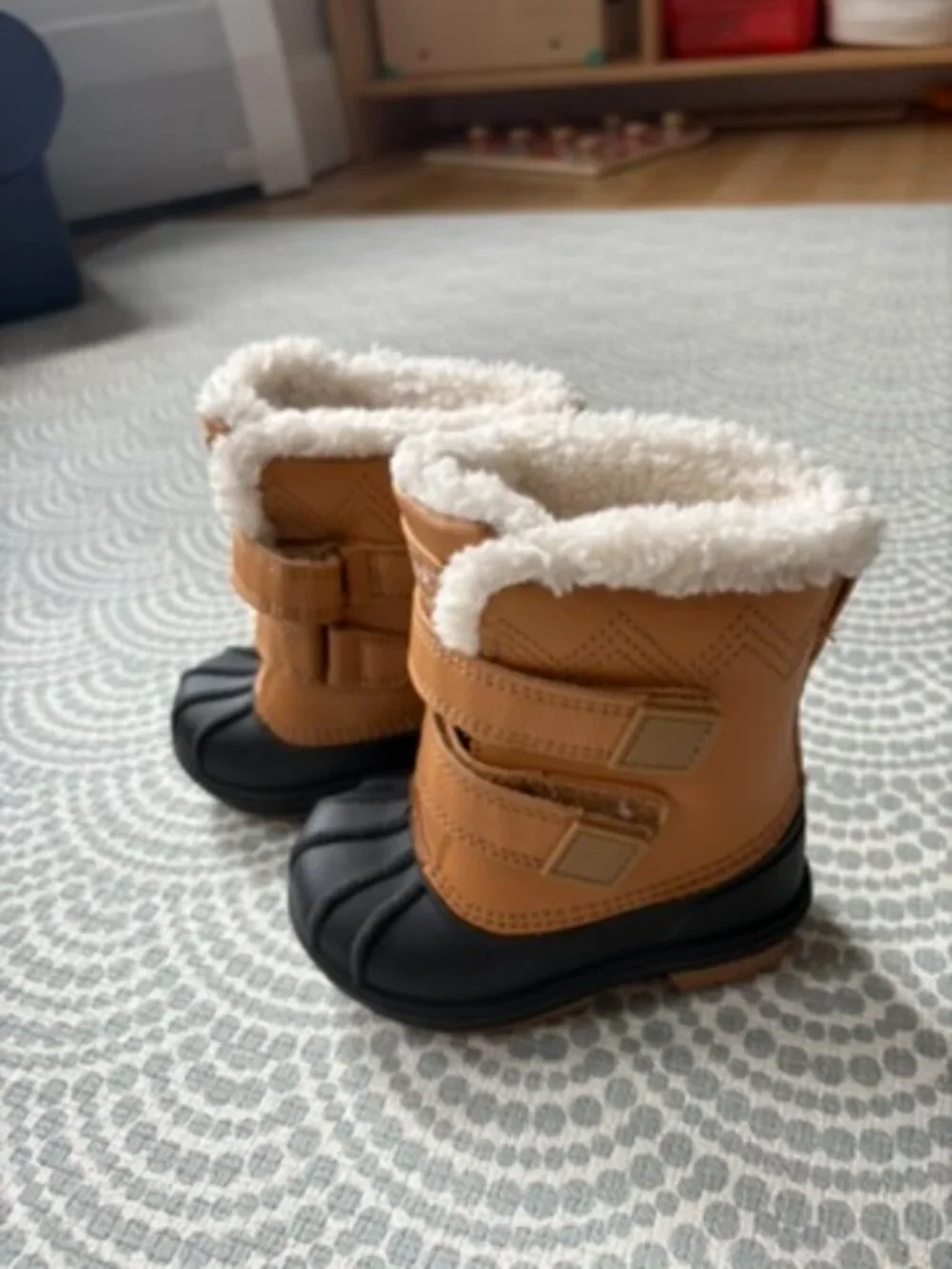 Cat & Jack Snow Boots Size 5